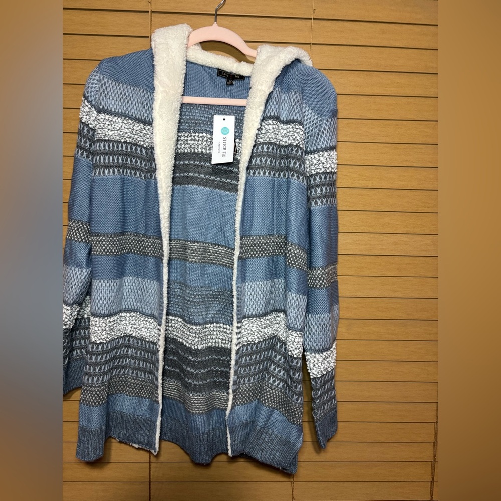 Fleece hooded sweater